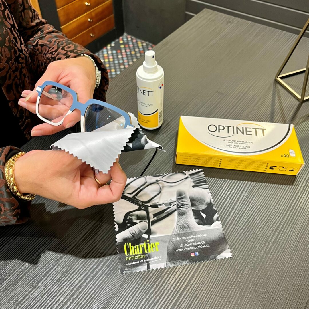 Quelques conseils pour le nettoyage de vos verres. Chartier Opticiens