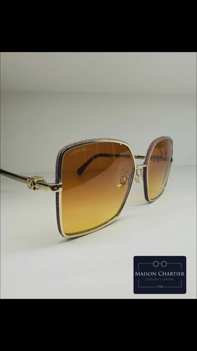 Nouveauté Chanel Solaire, deux coloris, bleu Miami 🔵 et coucher de soleil de Californie 🟠🌅😎

#chanel #sunwear #maisonchartier #tours